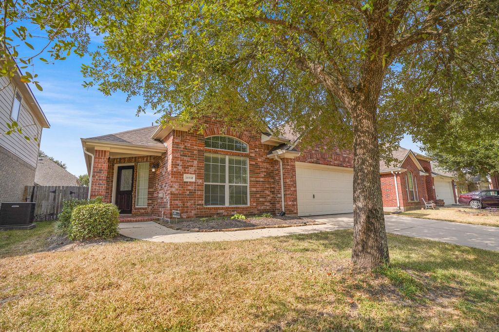 21558 Duke Alexander Drive, Kingwood, TX 77339