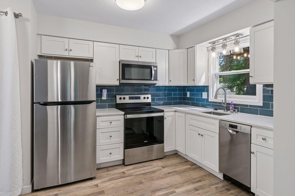6347 Alderwood Circle B, Woodbury, MN 55125 — exterior