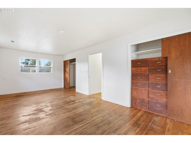 12731 Ne Clackamas St, Portland, OR 97230