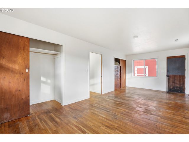 12731 Ne Clackamas St, Portland, OR 97230