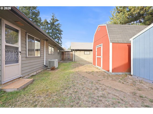 12731 Ne Clackamas St, Portland, OR 97230