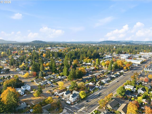 12731 Ne Clackamas St, Portland, OR 97230