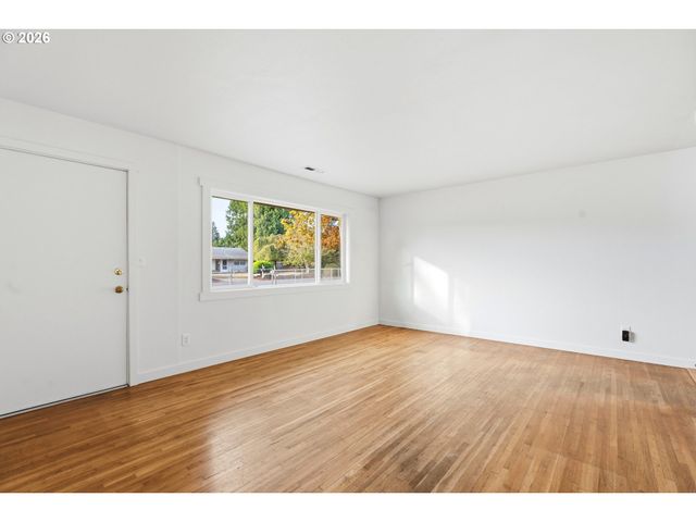 12731 Ne Clackamas St, Portland, OR 97230