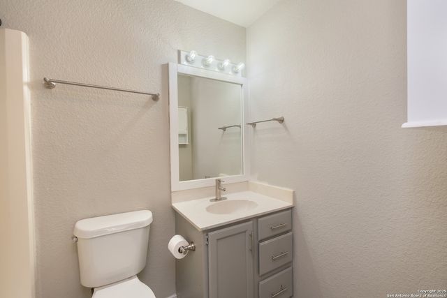 306 Dietert Ln #103 & 104, Canyon Lake, TX 78133