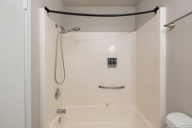 306 Dietert Ln #103 & 104, Canyon Lake, TX 78133