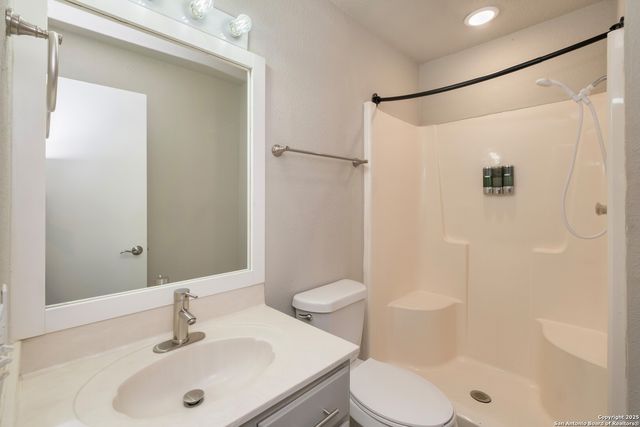 306 Dietert Ln #103 & 104, Canyon Lake, TX 78133