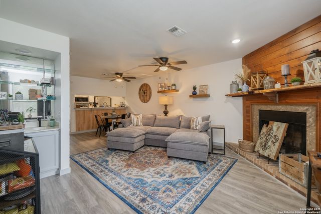 306 Dietert Ln #103 & 104, Canyon Lake, TX 78133