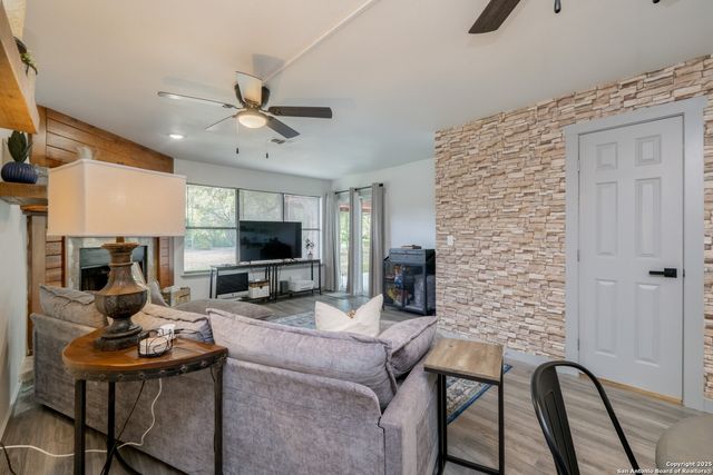 306 Dietert Ln #103 & 104, Canyon Lake, TX 78133
