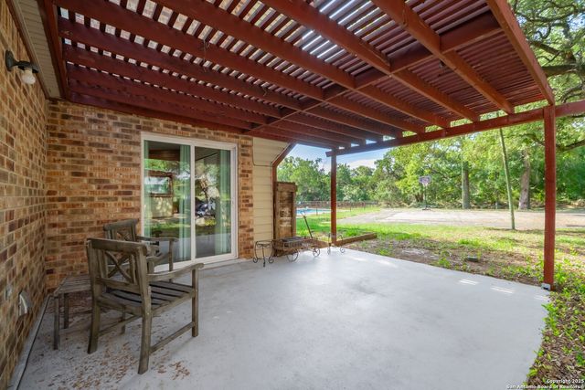306 Dietert Ln #103 & 104, Canyon Lake, TX 78133