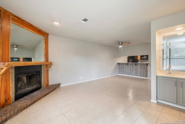 306 Dietert Ln #103 & 104, Canyon Lake, TX 78133