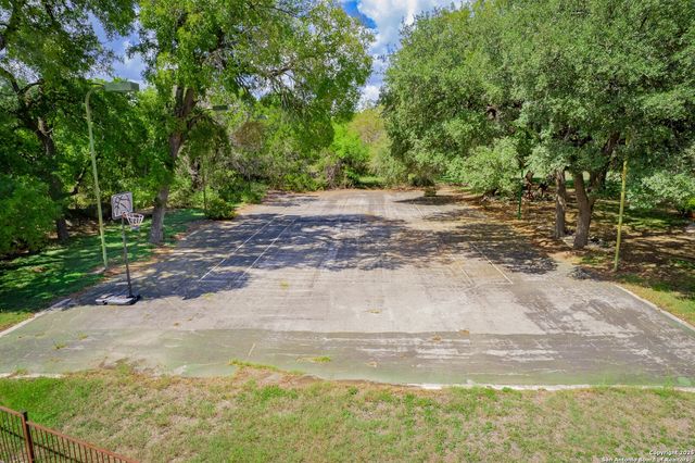 306 Dietert Ln #103 & 104, Canyon Lake, TX 78133