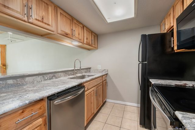 306 Dietert Ln #103 & 104, Canyon Lake, TX 78133