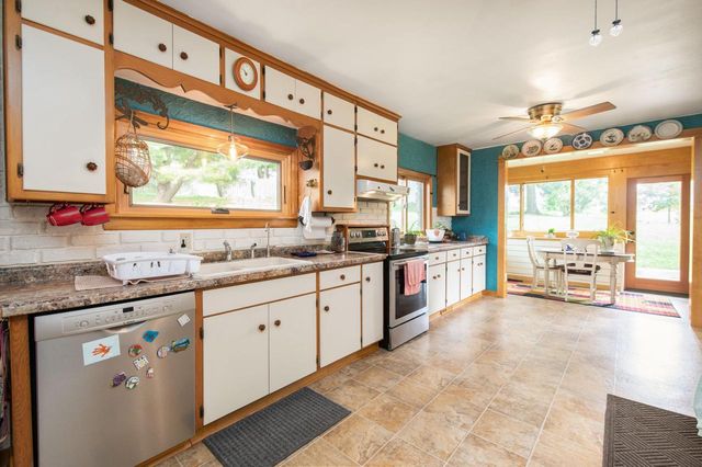 416 Bidwell AVENUE, Waukesha, WI 53188