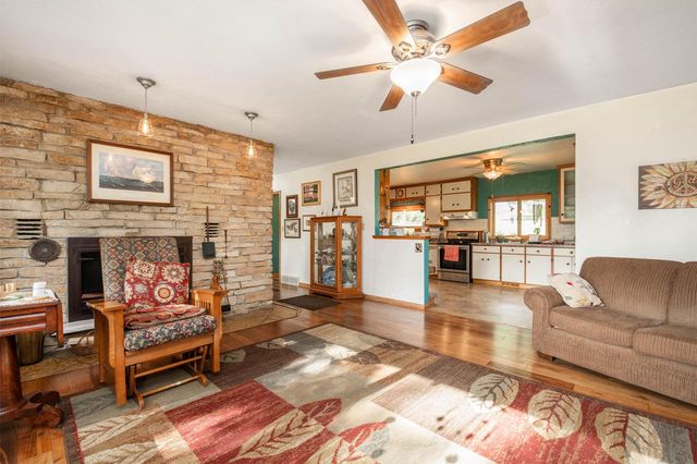 416 Bidwell AVENUE, Waukesha, WI 53188