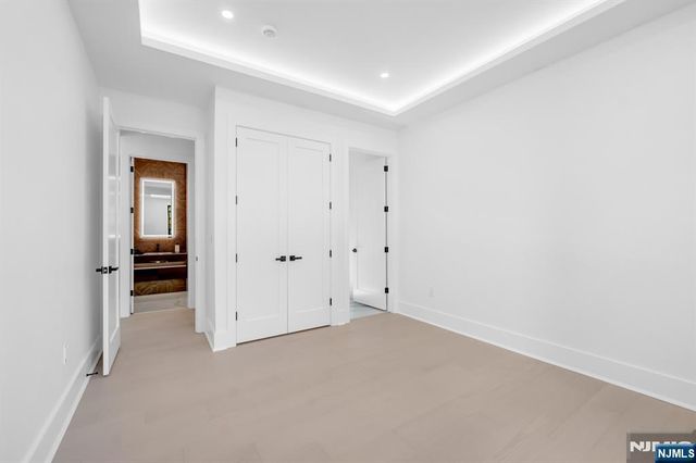 391 Burnet Place, Paramus, NJ 07652