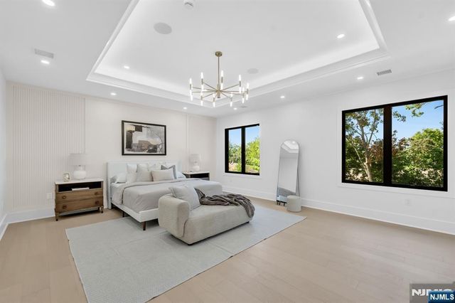 391 Burnet Place, Paramus, NJ 07652