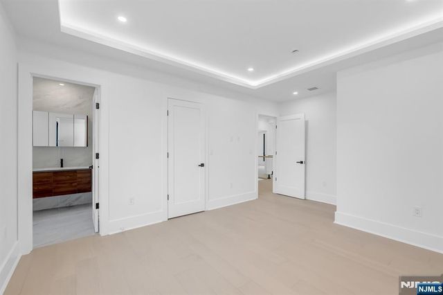 391 Burnet Place, Paramus, NJ 07652