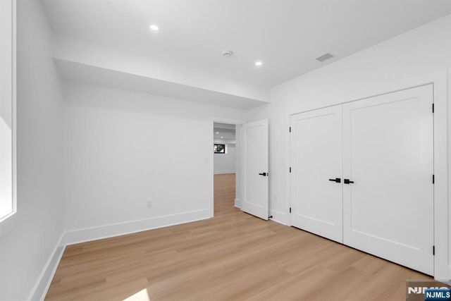 391 Burnet Place, Paramus, NJ 07652