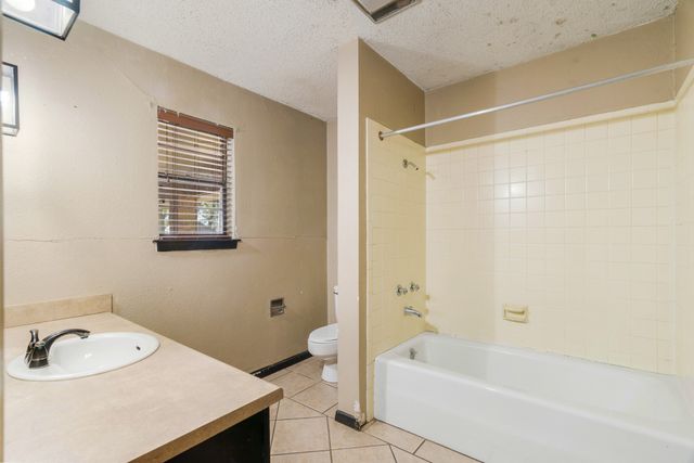 830 39th Street SE, Paris, TX 75462