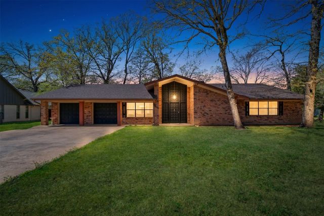 830 39th Street SE, Paris, TX 75462