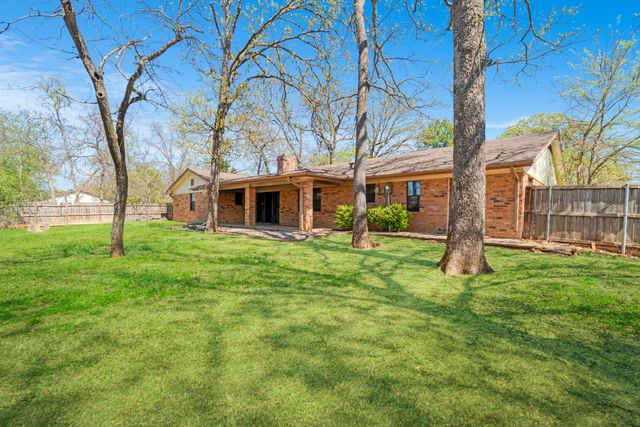 830 39th Street SE, Paris, TX 75462