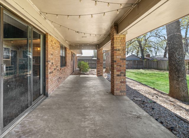 830 39th Street SE, Paris, TX 75462