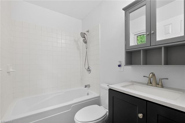 4013 Oak Ridge Drive, Winston-salem, NC 27105