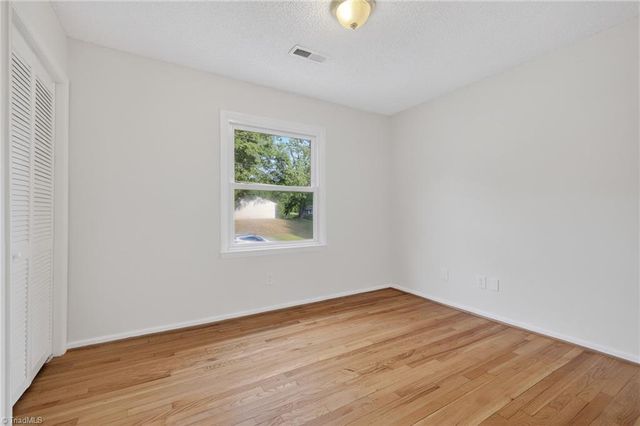 4013 Oak Ridge Drive, Winston-salem, NC 27105