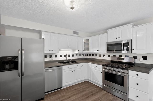 4013 Oak Ridge Drive, Winston-salem, NC 27105
