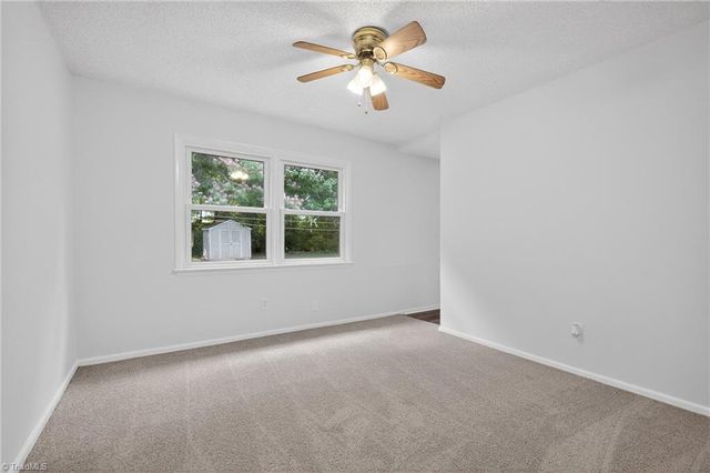 4013 Oak Ridge Drive, Winston-salem, NC 27105