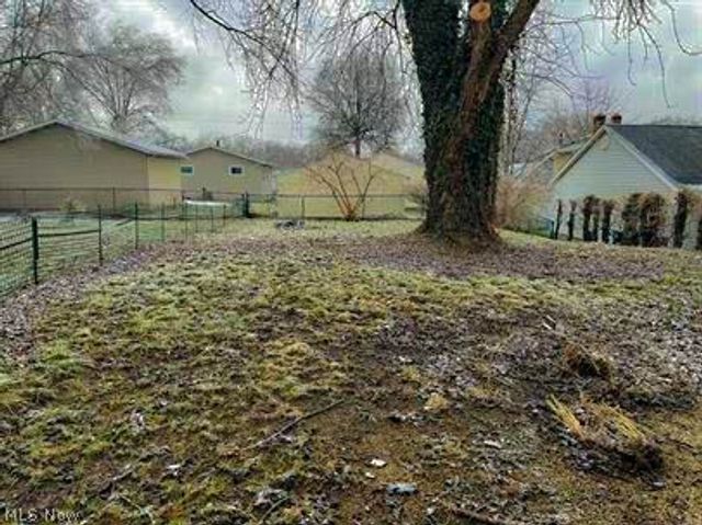 1623 Eastwood Avenue, Akron, OH 44305