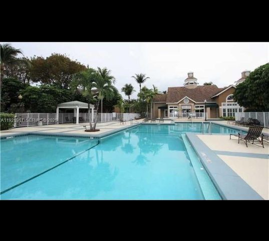 15570 SW 105th Ln 1708, Miami, FL 33196