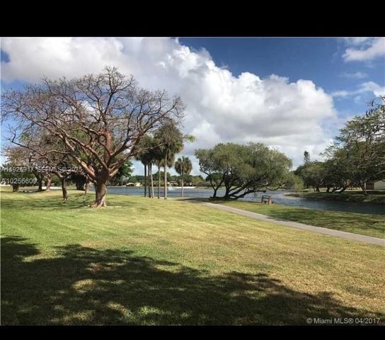 15570 SW 105th Ln 1708, Miami, FL 33196