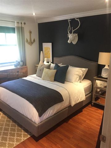 15570 SW 105th Ln 1708, Miami, FL 33196