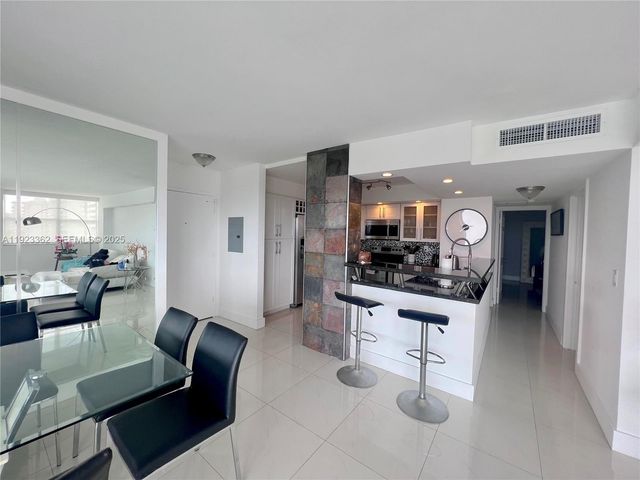 5838 Collins Ave 8B, Miami Beach, FL 33140