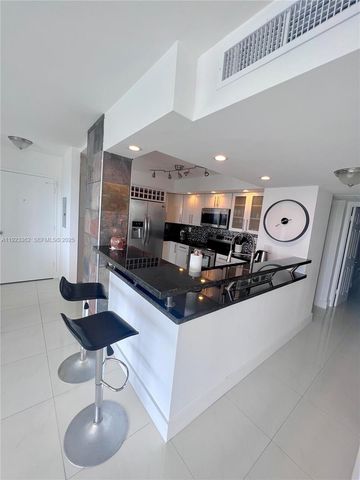 5838 Collins Ave 8B, Miami Beach, FL 33140