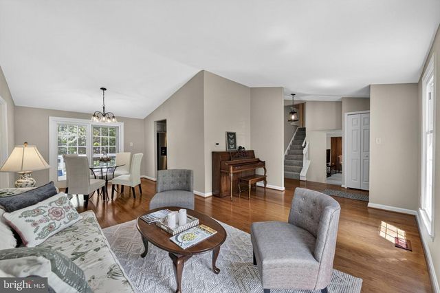 1119 BRADFIELD DR SW, Leesburg, VA 20175