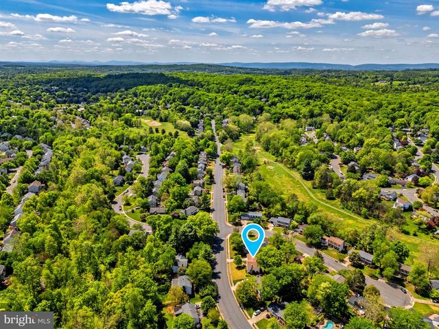 1119 BRADFIELD DR SW, Leesburg, VA 20175