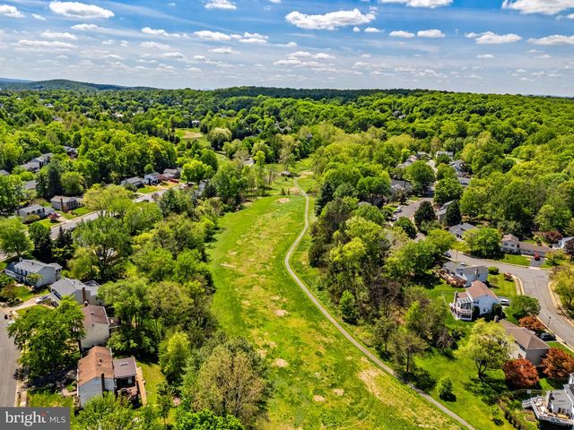 1119 BRADFIELD DR SW, Leesburg, VA 20175