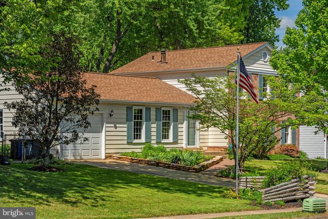 1119 BRADFIELD DR SW, Leesburg, VA 20175
