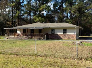 26035 John L Ln, Denham Springs, LA 70726