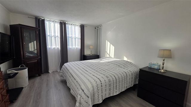 2831 Somerset Drive 105, Lauderdale Lakes, FL 33311