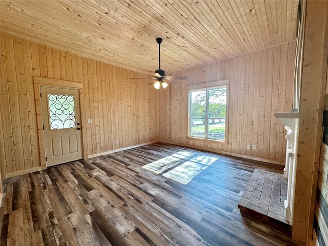 716 N Mesquite Street, Hico, TX 76457