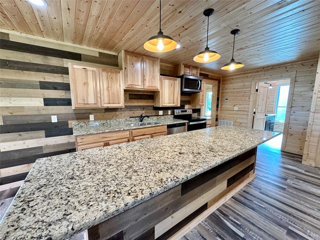 716 N Mesquite Street, Hico, TX 76457