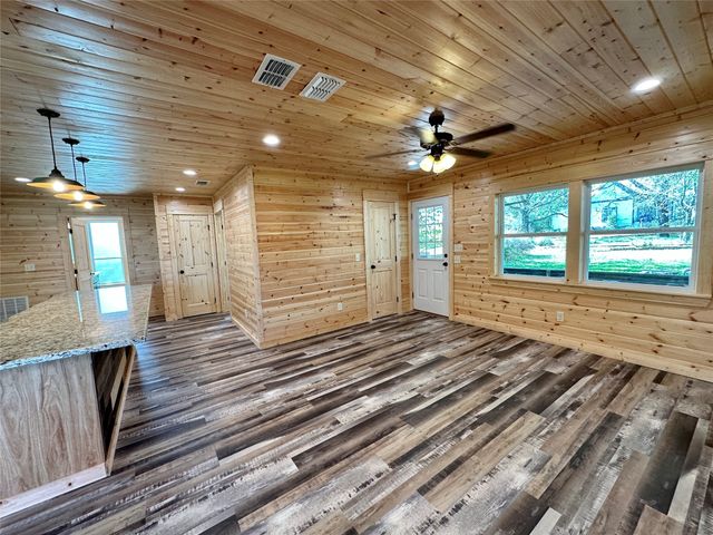 716 N Mesquite Street, Hico, TX 76457