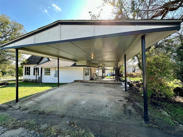 716 N Mesquite Street, Hico, TX 76457