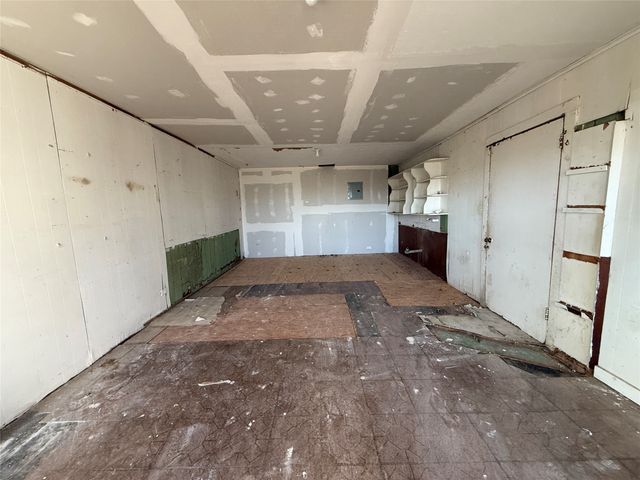 716 N Mesquite Street, Hico, TX 76457