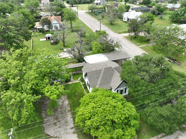 716 N Mesquite Street, Hico, TX 76457