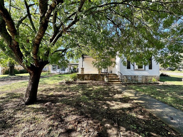 716 N Mesquite Street, Hico, TX 76457