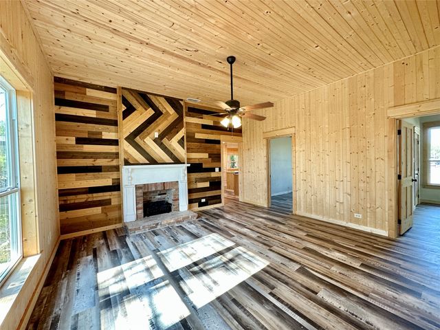 716 N Mesquite Street, Hico, TX 76457